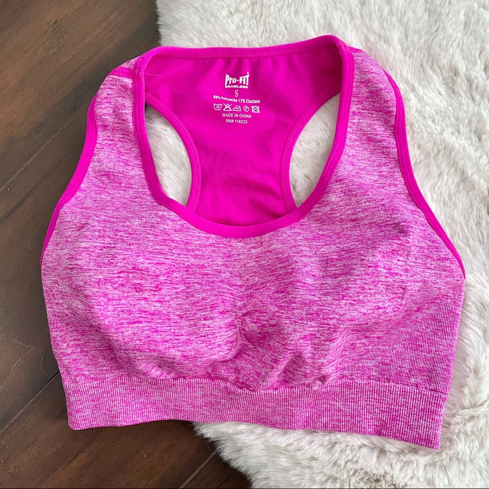 Pro-Fit Seamless Racerback Sports Bra in Hot Pink Marl